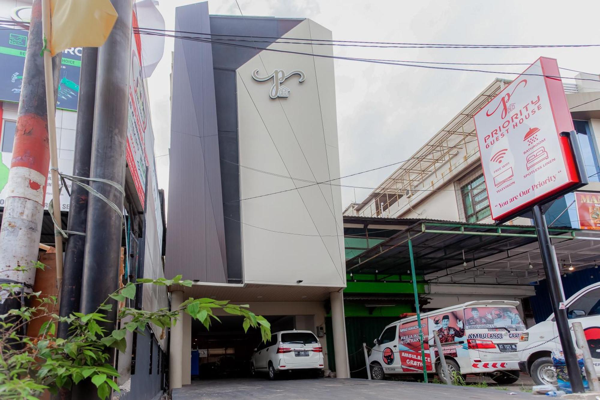 Urbanview Hotel Priority Samarinda By Reddoorz Bagian luar foto